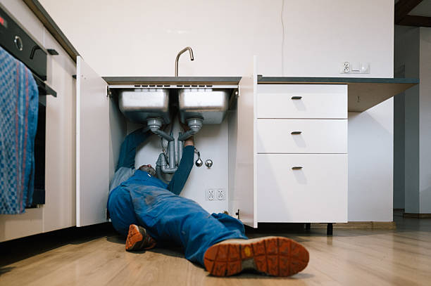 Professional Leak Detection technician working in Glencoe, MN